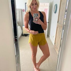 Lululemon pace perfect shorts size 6